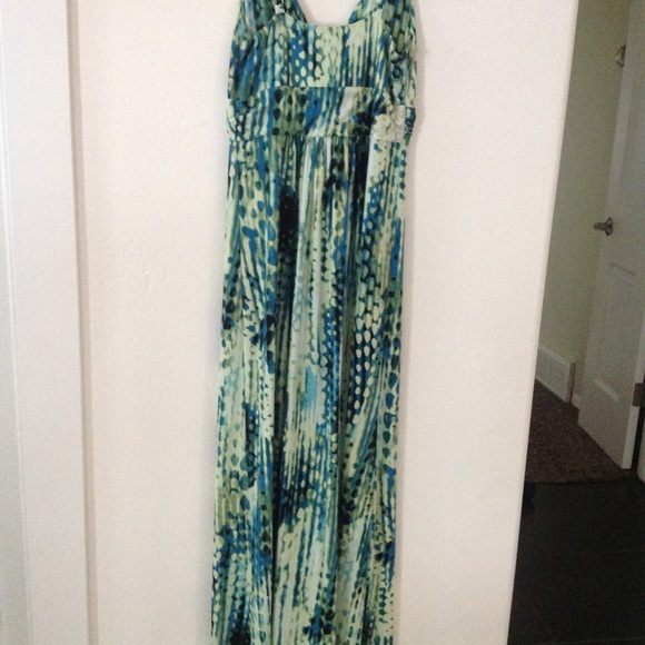 Dress - Picture 4 of 5